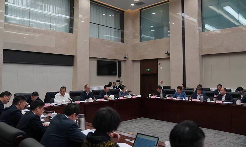 省政府召開電視電話會(huì)議安排部署近期重點(diǎn)工作? 黃強(qiáng)主持并講話「相關(guān)圖片」