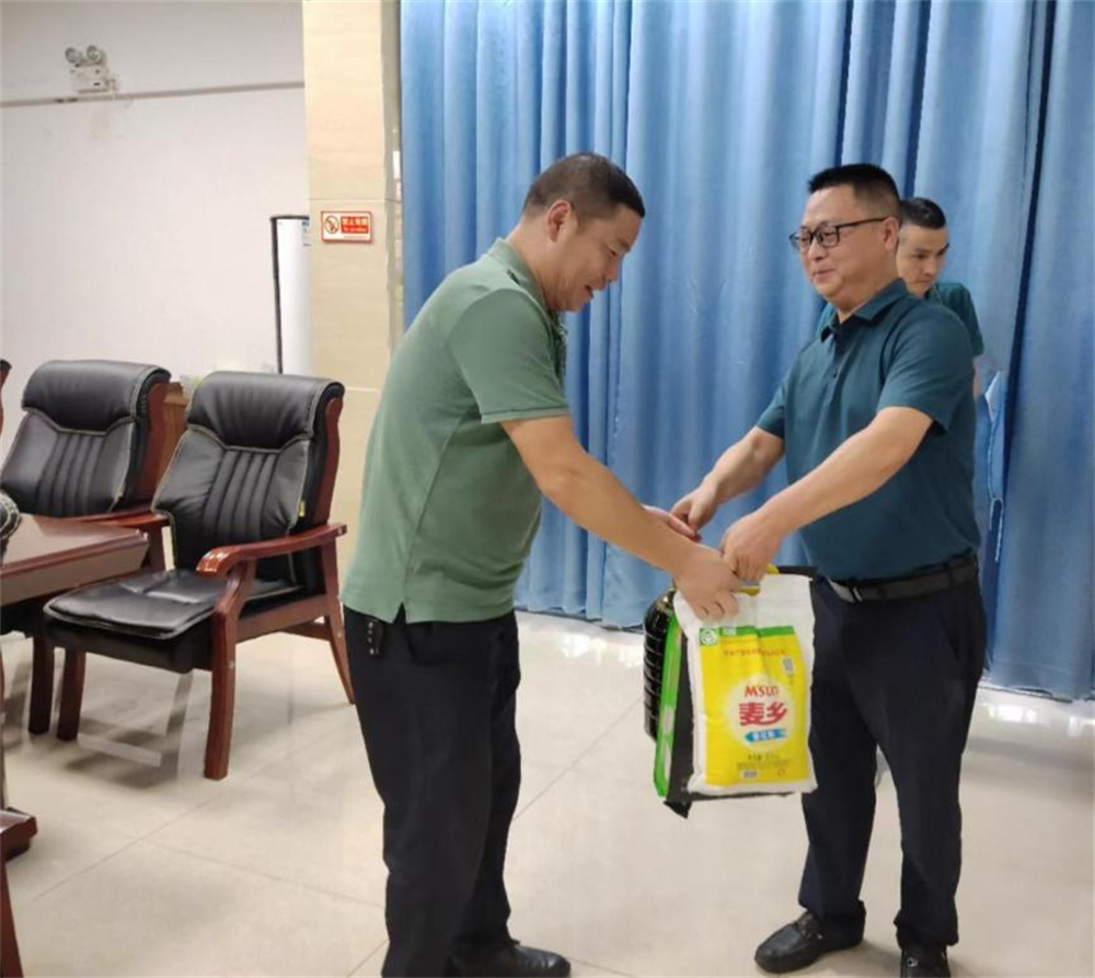 圖片4.jpg 圖片4.jpg